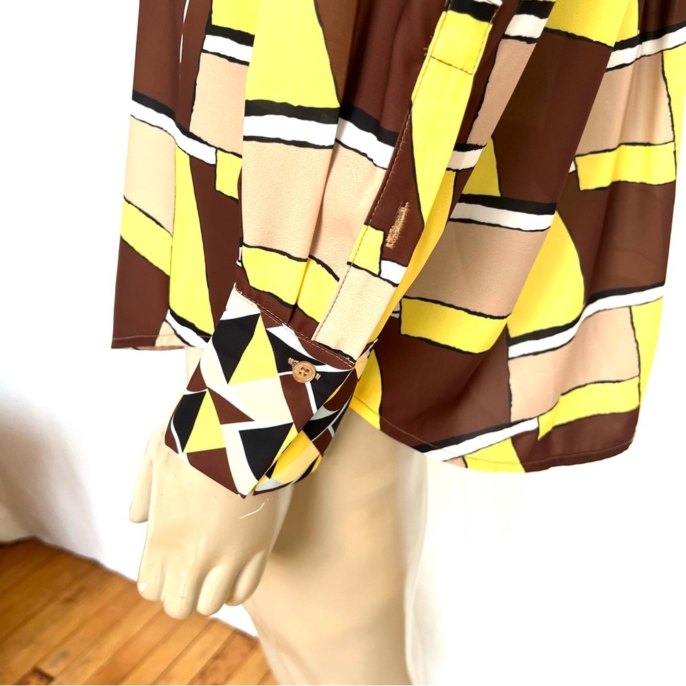 OVI Geometric Patterned Button-Up Shirt - Picture 8 of 9